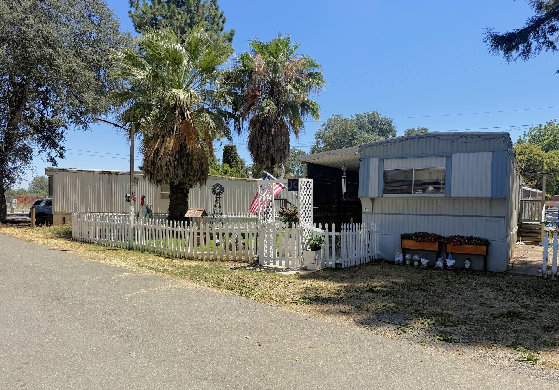Around Golden Oaks MHP